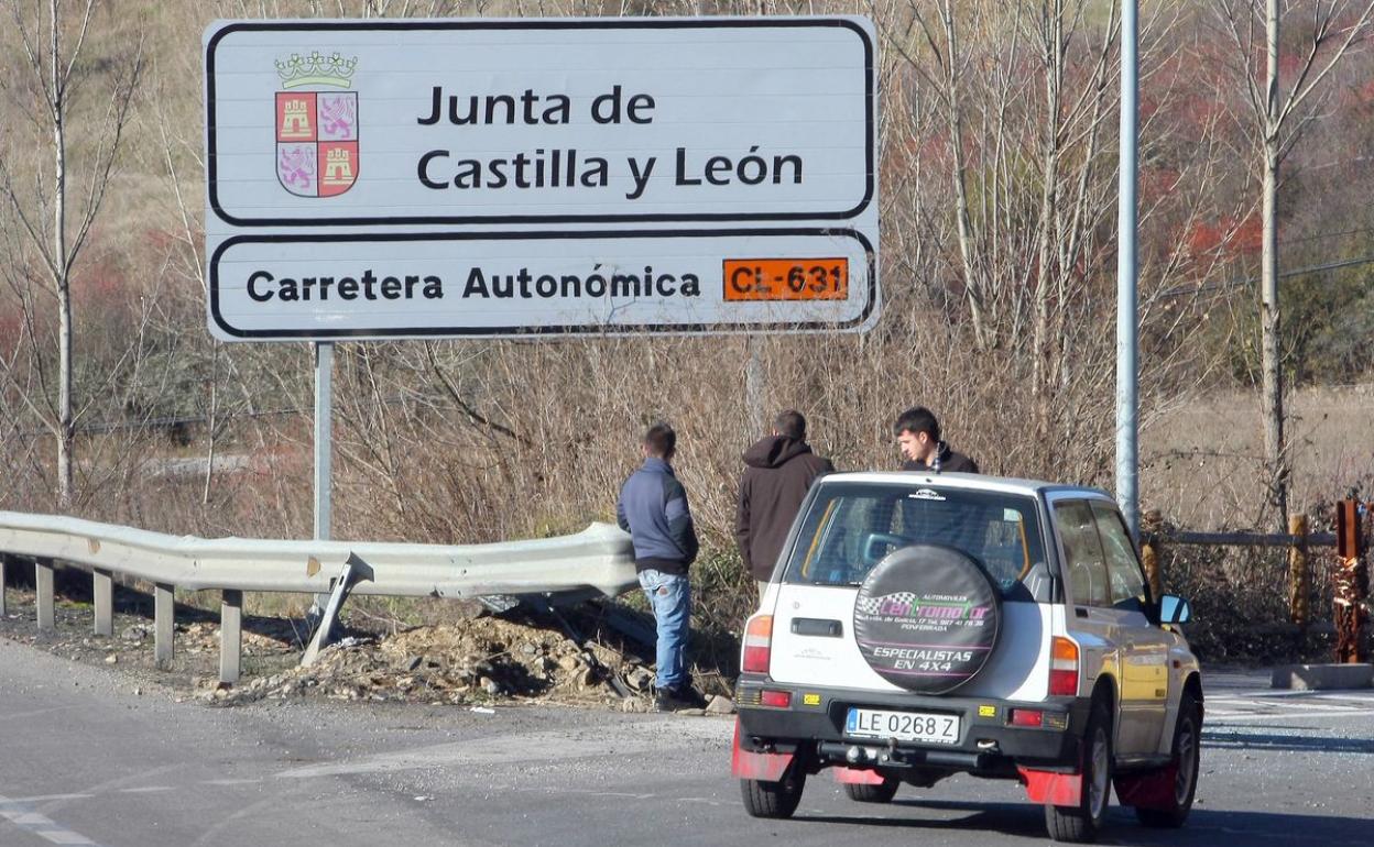 Imagen de la carretera autonómica CL-631 a la altura de Toreno. 