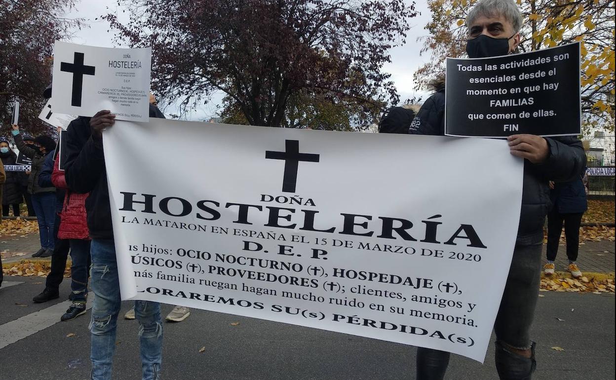 Protesta de los hosteleros bercianos en Ponferrada.