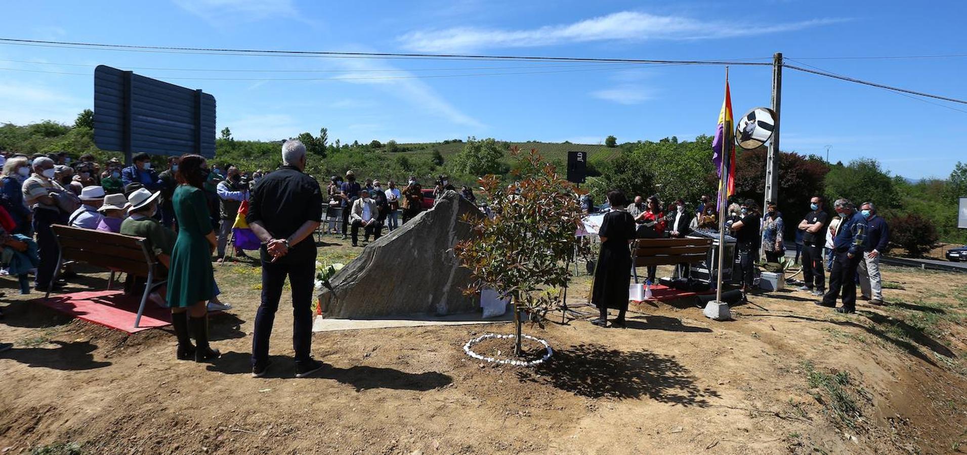 Camponaraya recuerda a 35 bercianos represaliados por el franquismo.