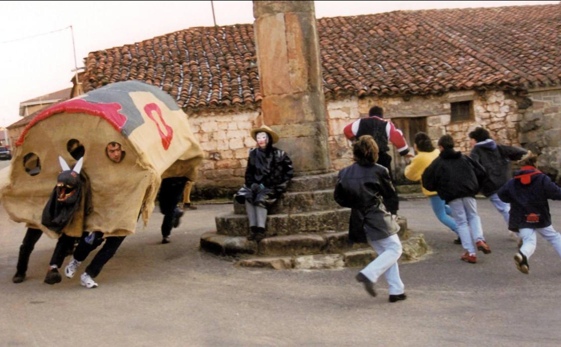 La Tarasca en la actualidad, el acto más emblemático del carnaval de Hacinas.