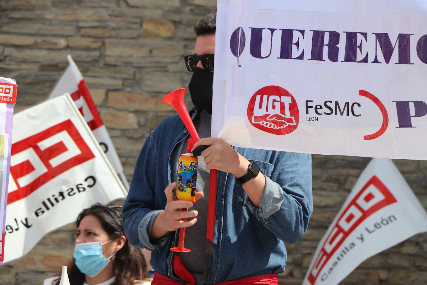 Las trabajadoras reclaman que no se precarice su empleo y se mantegan todos los puestos.