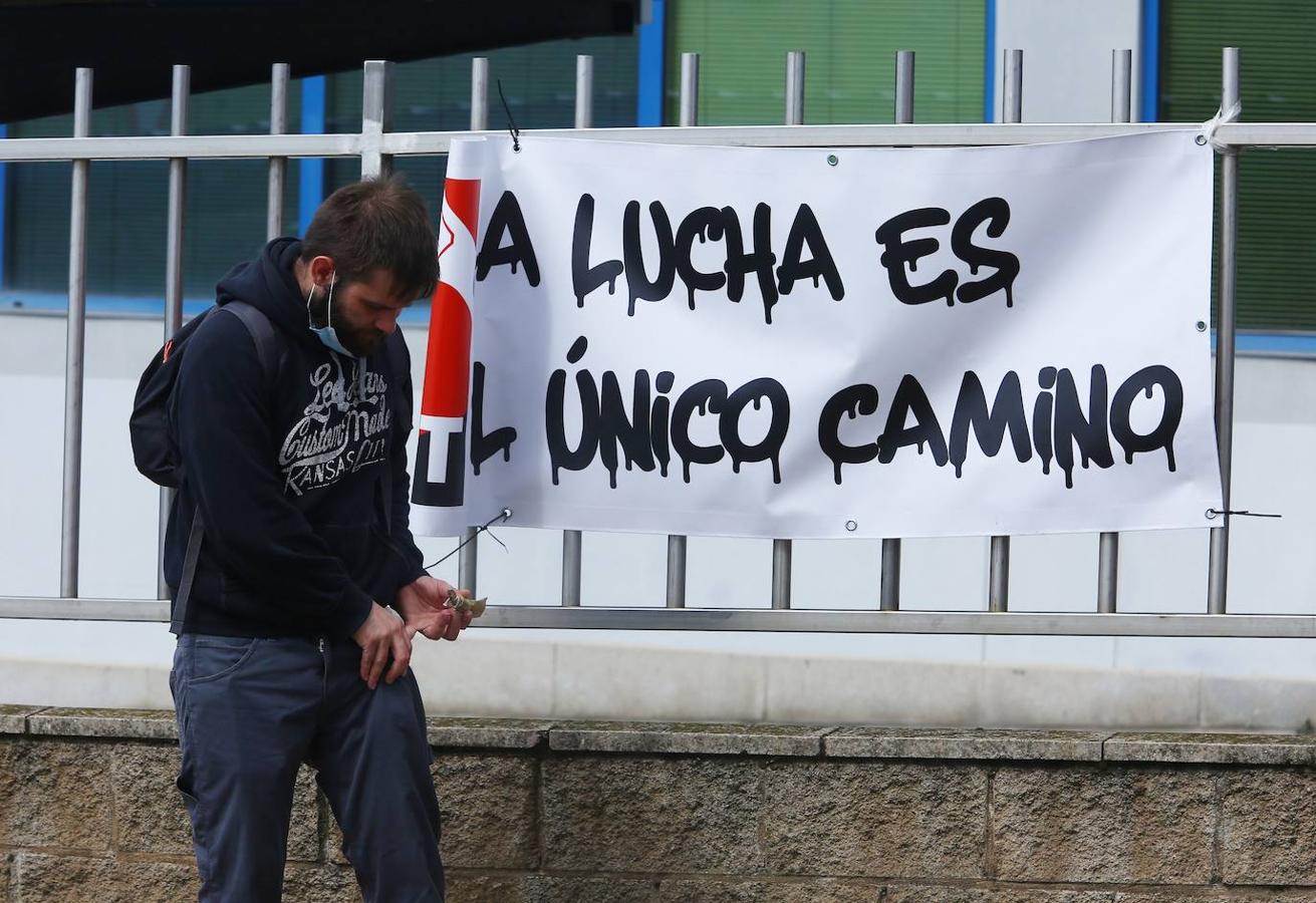 Los empleados de Roldán respaldan la primera jornada de huelga en demanda de una única prima de producción y exigen una propuesta a la empresa.