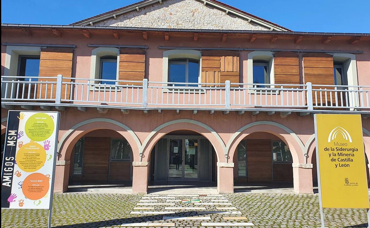 Entrada del Museo de la Siderurgia.