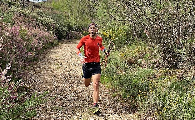 Uno de los participantes, durante el recorrido.