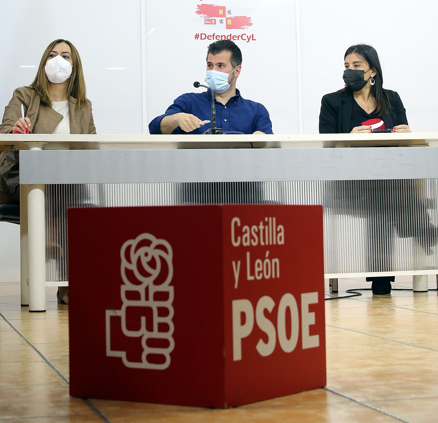 El líder socialista en Castilla y León, Luis Tudanca, argumentó que su partido está «a otras cosas» con respecto a las mociones leonesistas