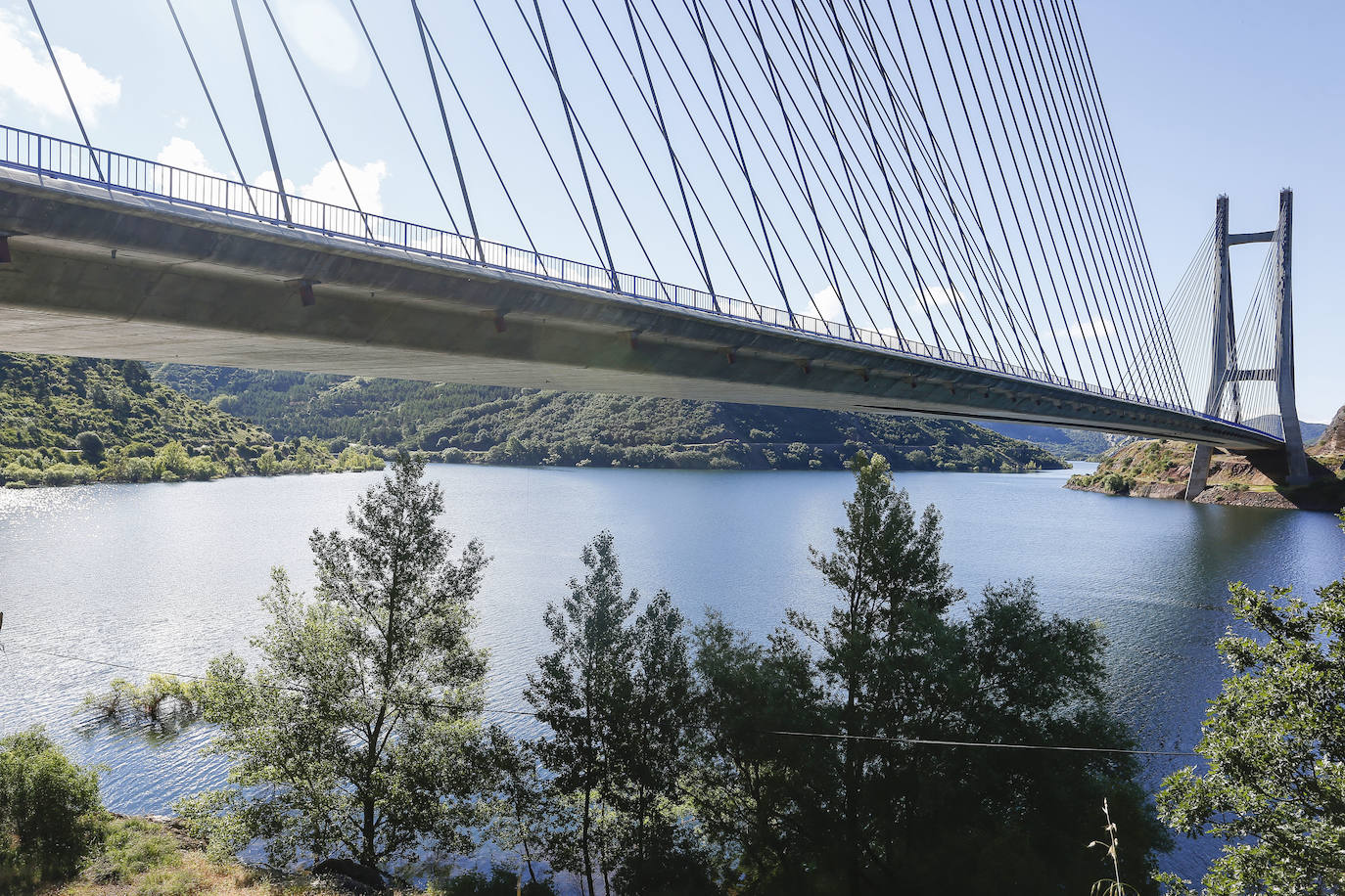 Embalse de Barrios de Luna.