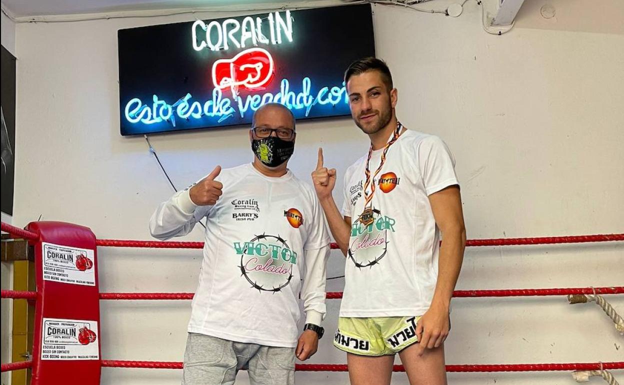 Coralín junto con el deportista campeón de España.