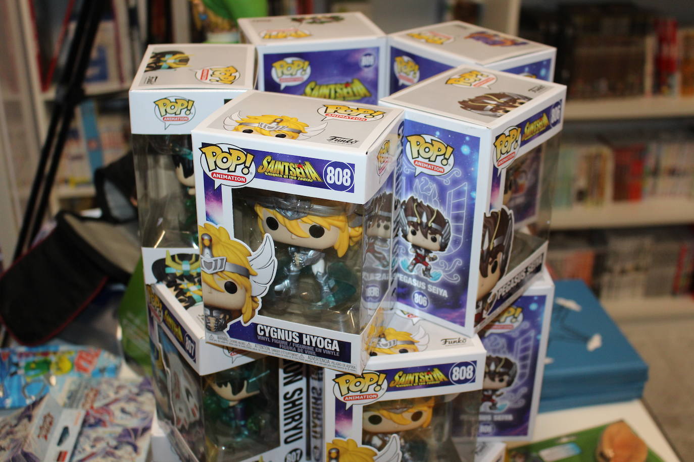 Rodrigo Vidal Sierra celebra el Día del Orgullo Friki al frente desde hace tres años de una de las tiendas de esta índole en León.