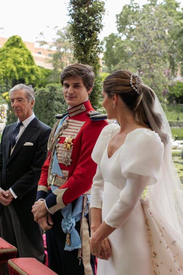 Miradas cómplices de los novios durante la ceremonia. 