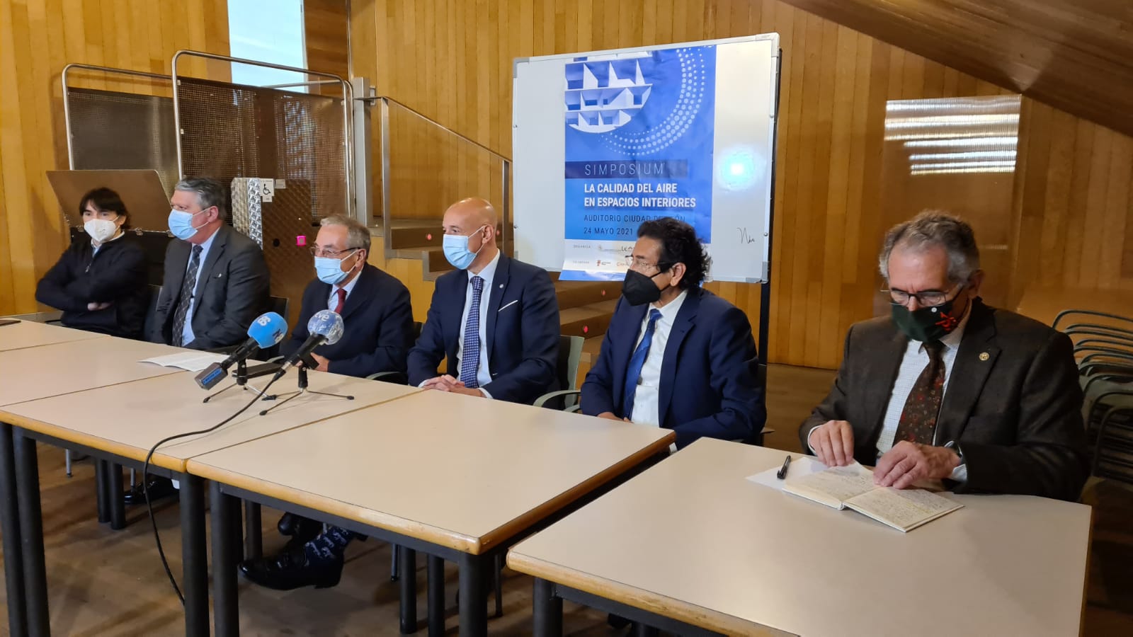 El Auditorio Ciudad de León acoge este simposio con una decena de expertos en la materia.