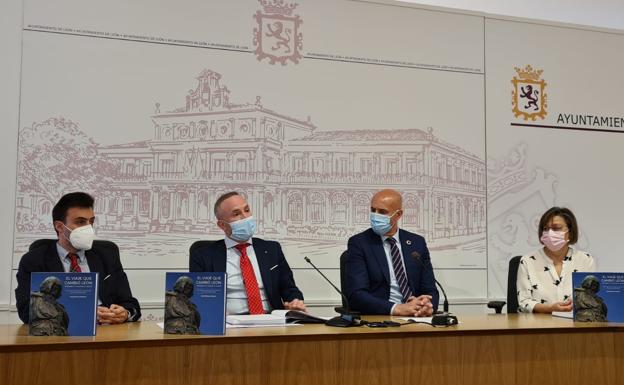 Rueda de prensa para presentar a los medios la obra.