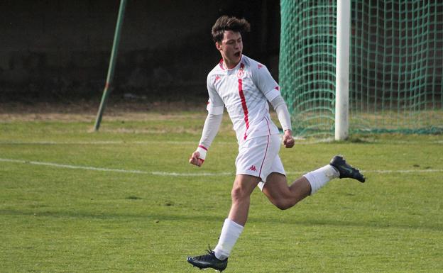 David López celebra un gol con la Cultural.