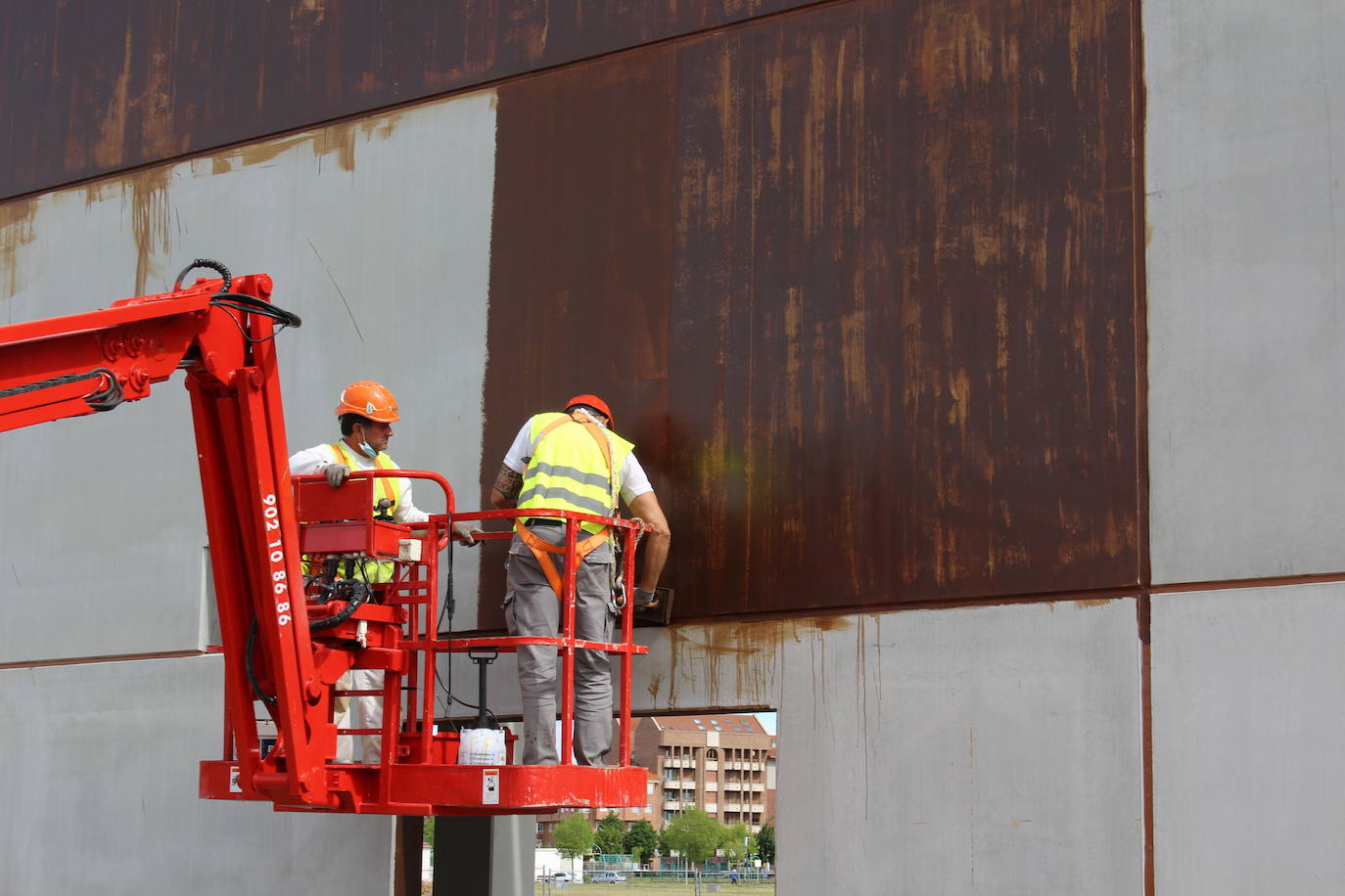 El hangar dedicado a la investigación estará listo a finales de verano en el campus de Vegazana 