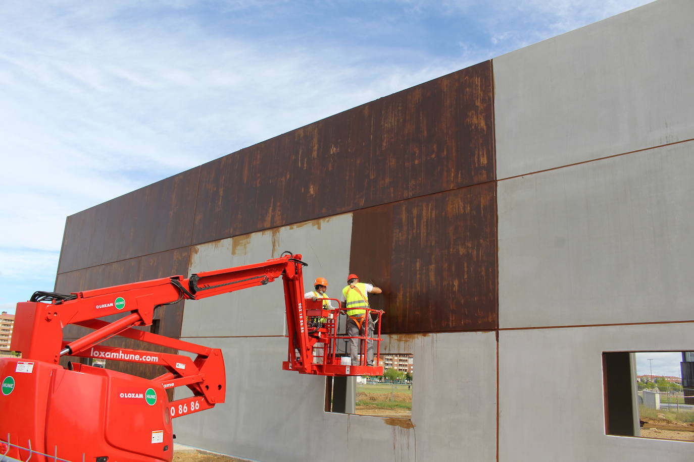 El hangar dedicado a la investigación estará listo a finales de verano en el campus de Vegazana 
