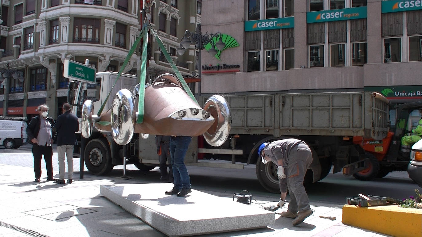 Cinco artistas leones que exhibirán seis de sus obras en la avenida leonesa que, una vez peatonalizada, busca ser un espacio artístico más de la ciudad