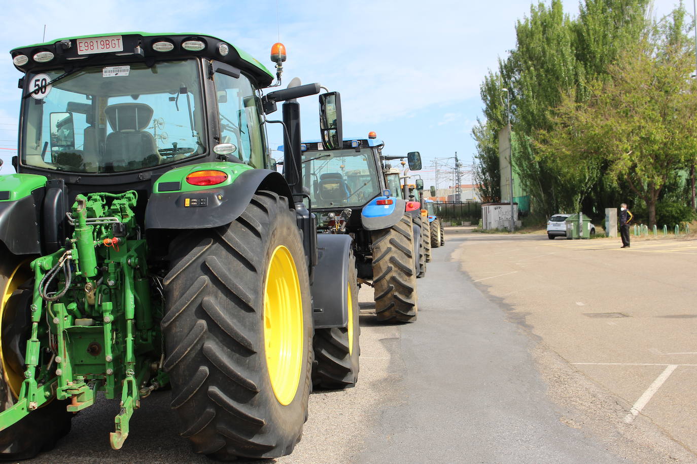 Trece camiones recorren las calles de León contra una PAC «cada vez menos productivista».