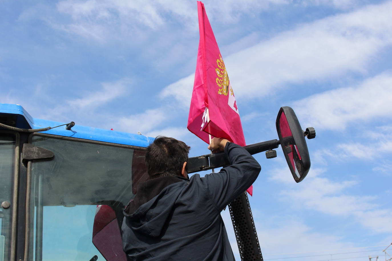 Trece camiones recorren las calles de León contra una PAC «cada vez menos productivista».