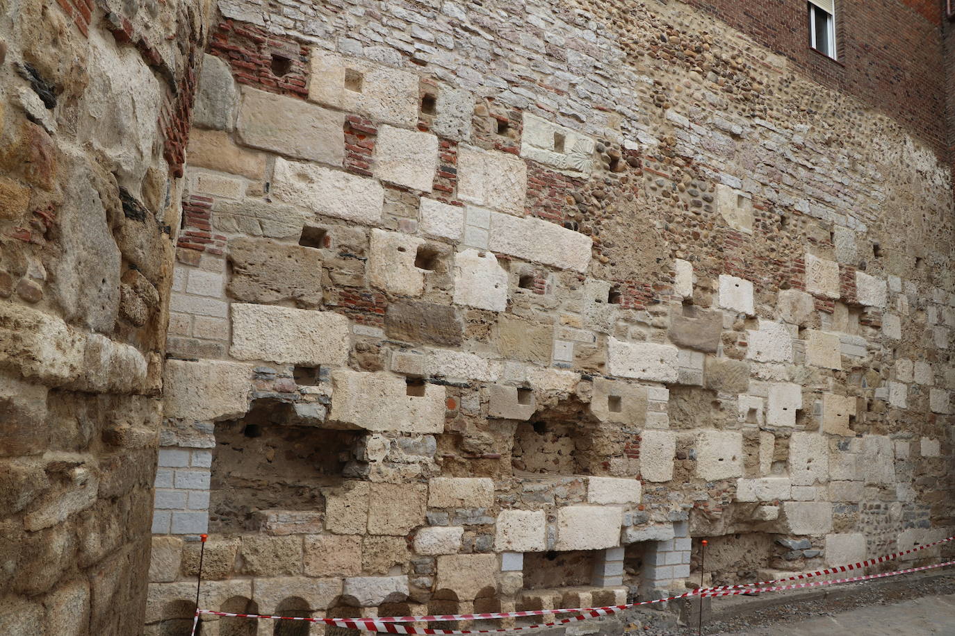 La zona arqueológica de la Era del Moro dotará a la capital de nuevos lienzos de su muralla que será puesta en valor.