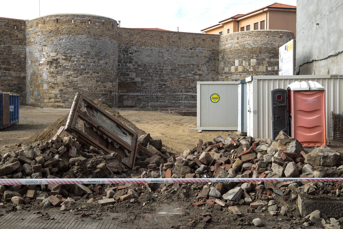 La zona arqueológica de la Era del Moro dotará a la capital de nuevos lienzos de su muralla que será puesta en valor.