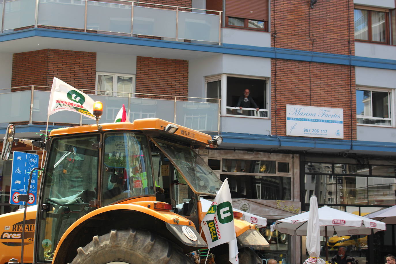 Trece camiones recorren las calles de León contra una PAC «cada vez menos productivista».