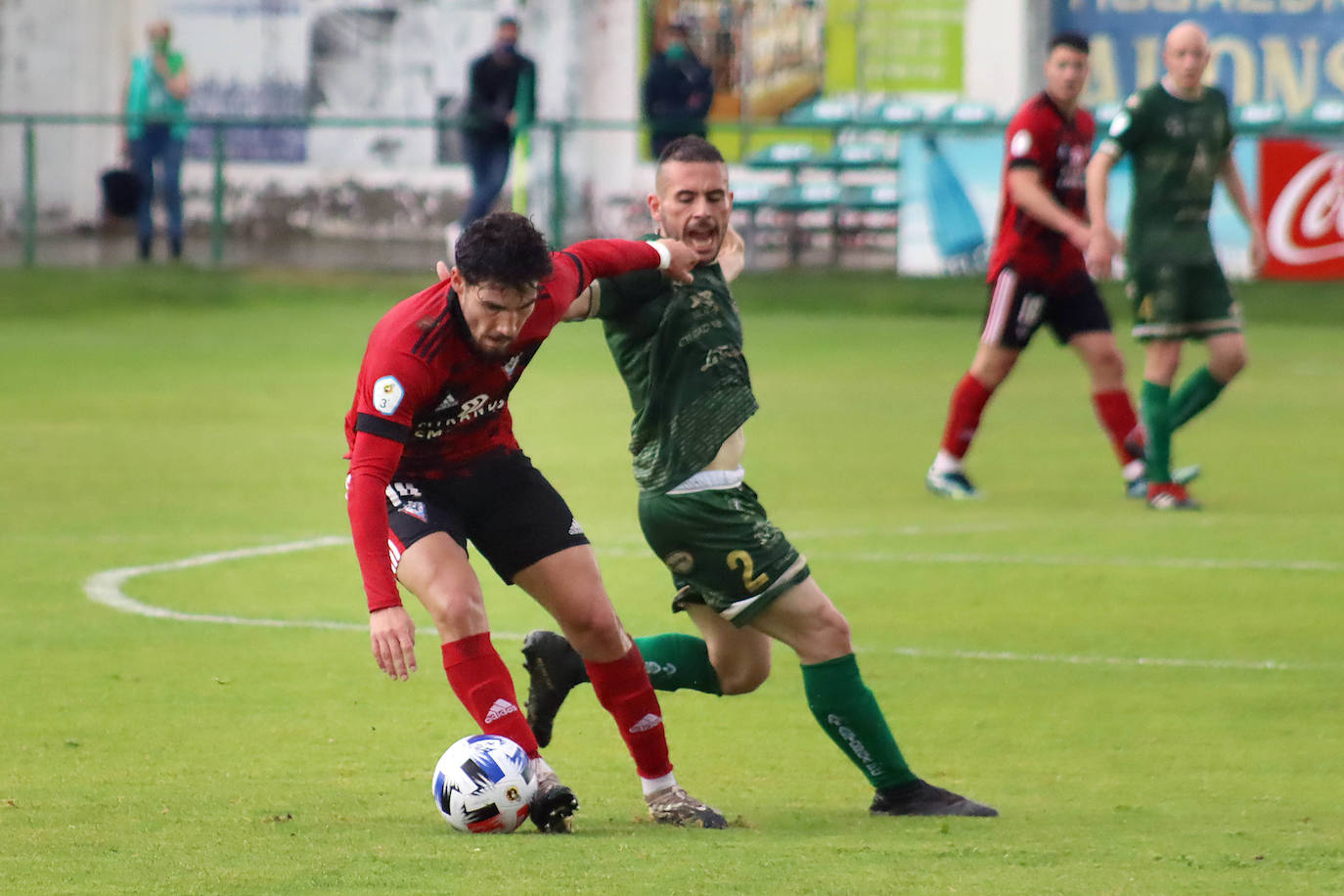 El Atlético Astorga recibió al Mirandés B en la semifinal del playoff de ascenso a Segunda RFEF.