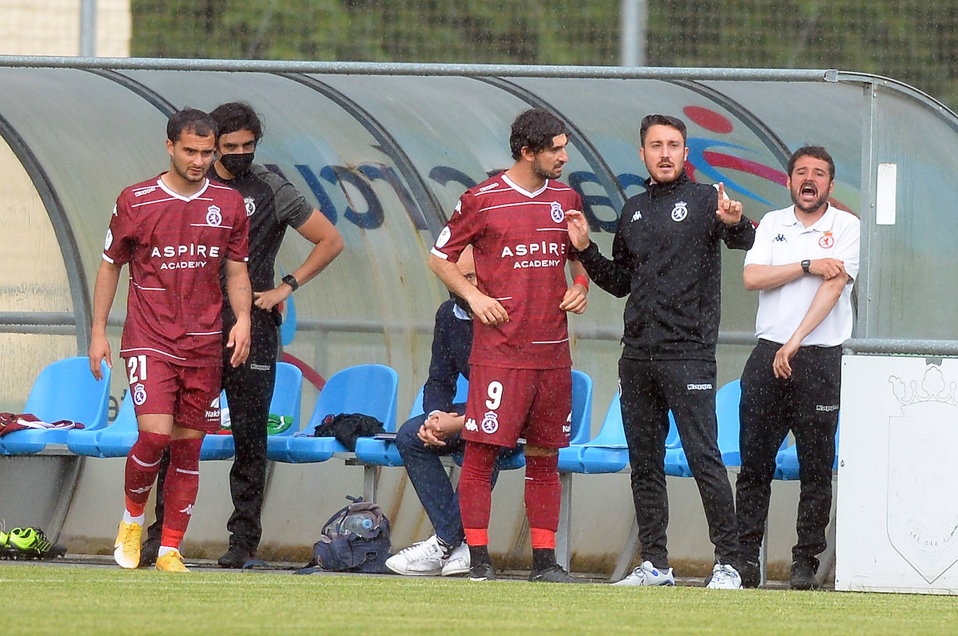 El conjunto leonés pierde en las semifinales de la fase de ascenso ante el Burgos Promesas por 2-1.