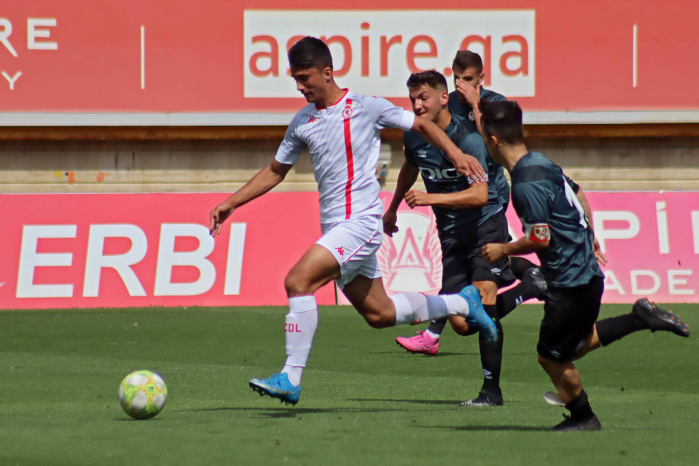 El conjunto dirigido por Adrián Cantabrana no puede con el Rayo Vallecano y pone el broche a una histórica temporada con derrota.