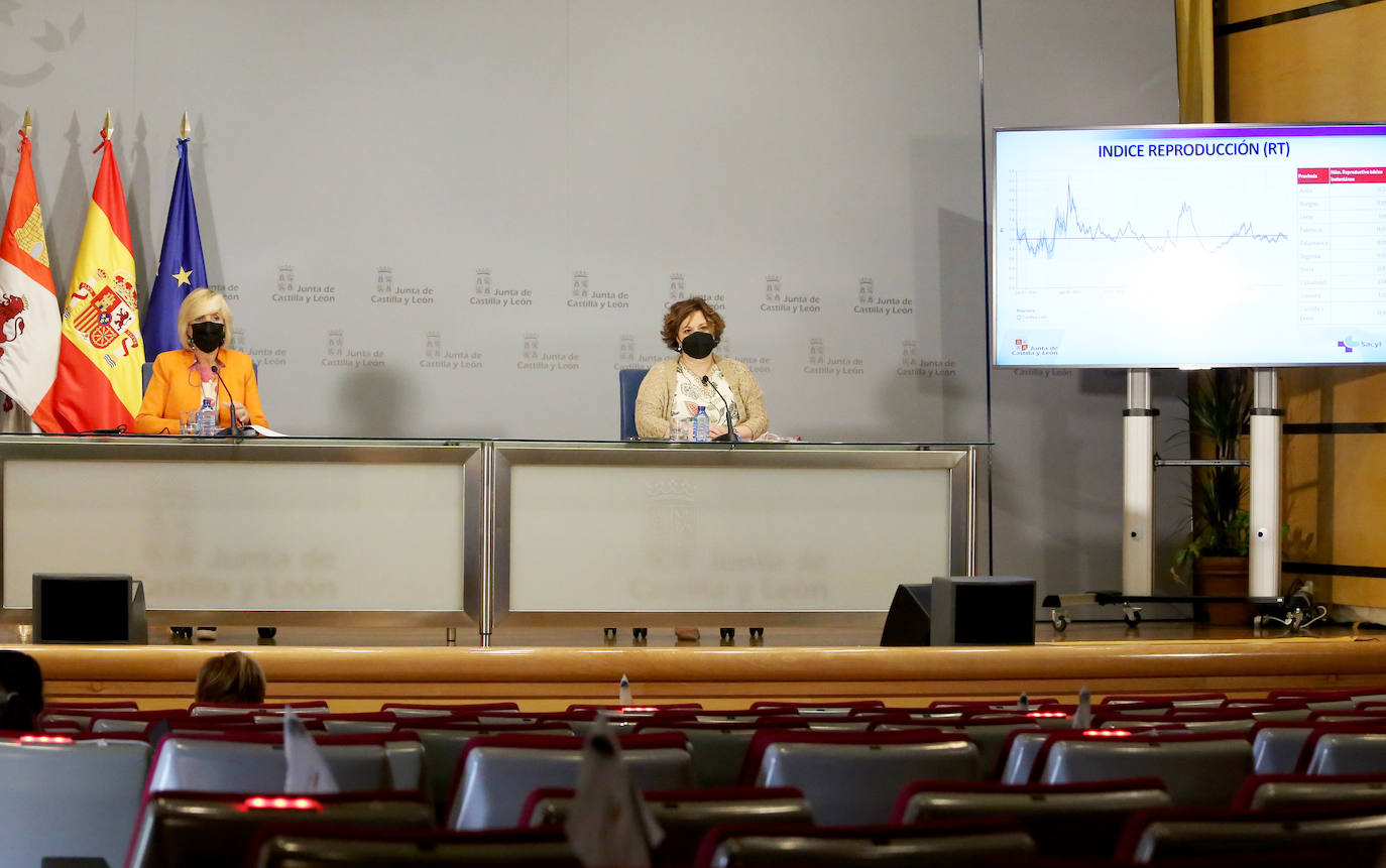 La consejero de Sanidad informa sobre la actualidad epidemiológica en Castilla y León.