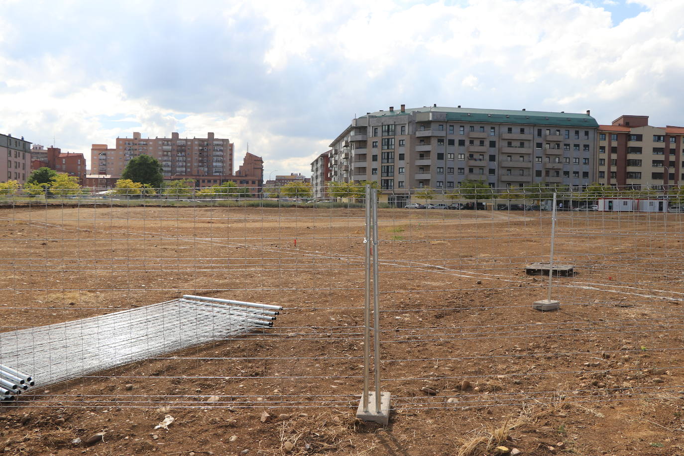 La parcela de La Palomera ha comenzado a presenciar las primeras obras para la construcción de esta instalación, que está prevista que esté lista en 2023.