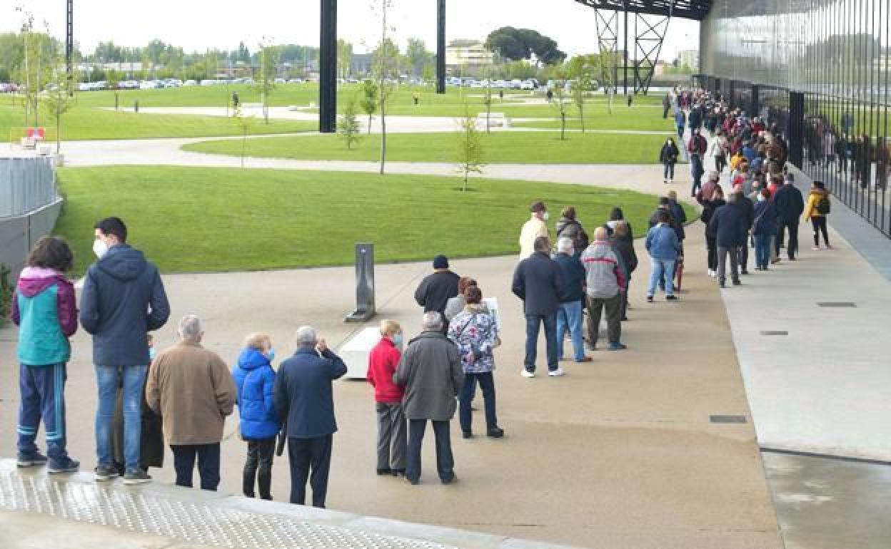 La vacunación masiva tendrá una nueva cita la próxima semana.
