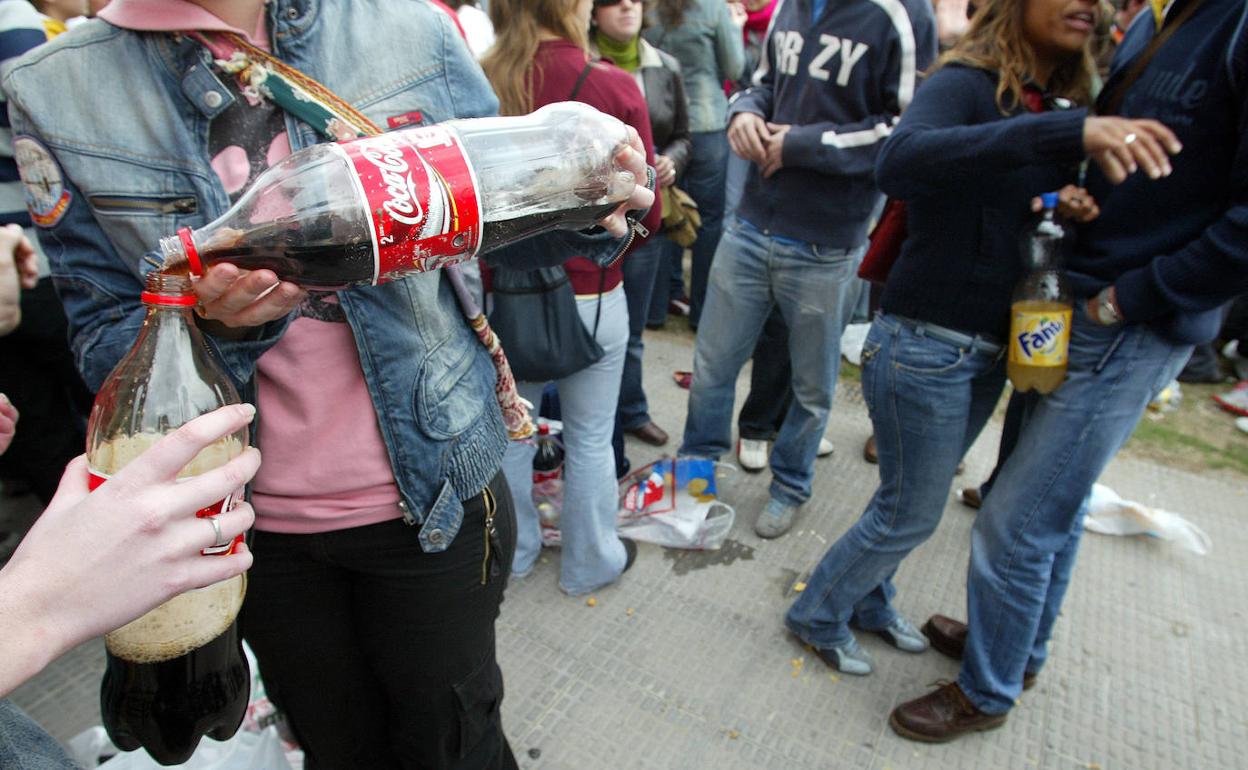 Botellón universitario en una ciudad de la comunidad.