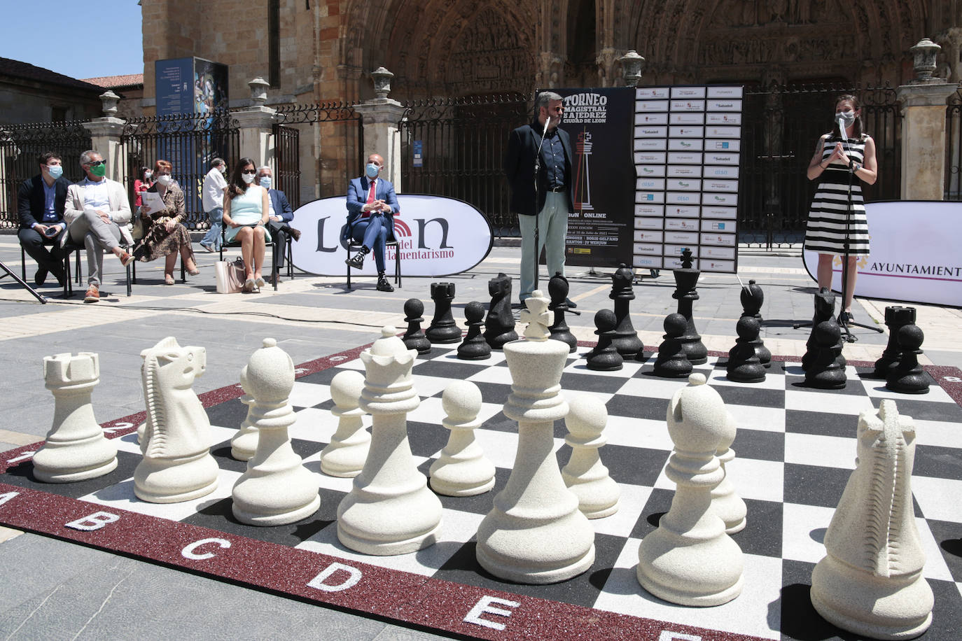 El torneo presenta su nueva edición a los pies de la Catedral y repetirá su formato online