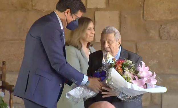 Josep Sala, último superviviente de San Marcos, durante el acto de homenaje celebrado en el parador leonés .