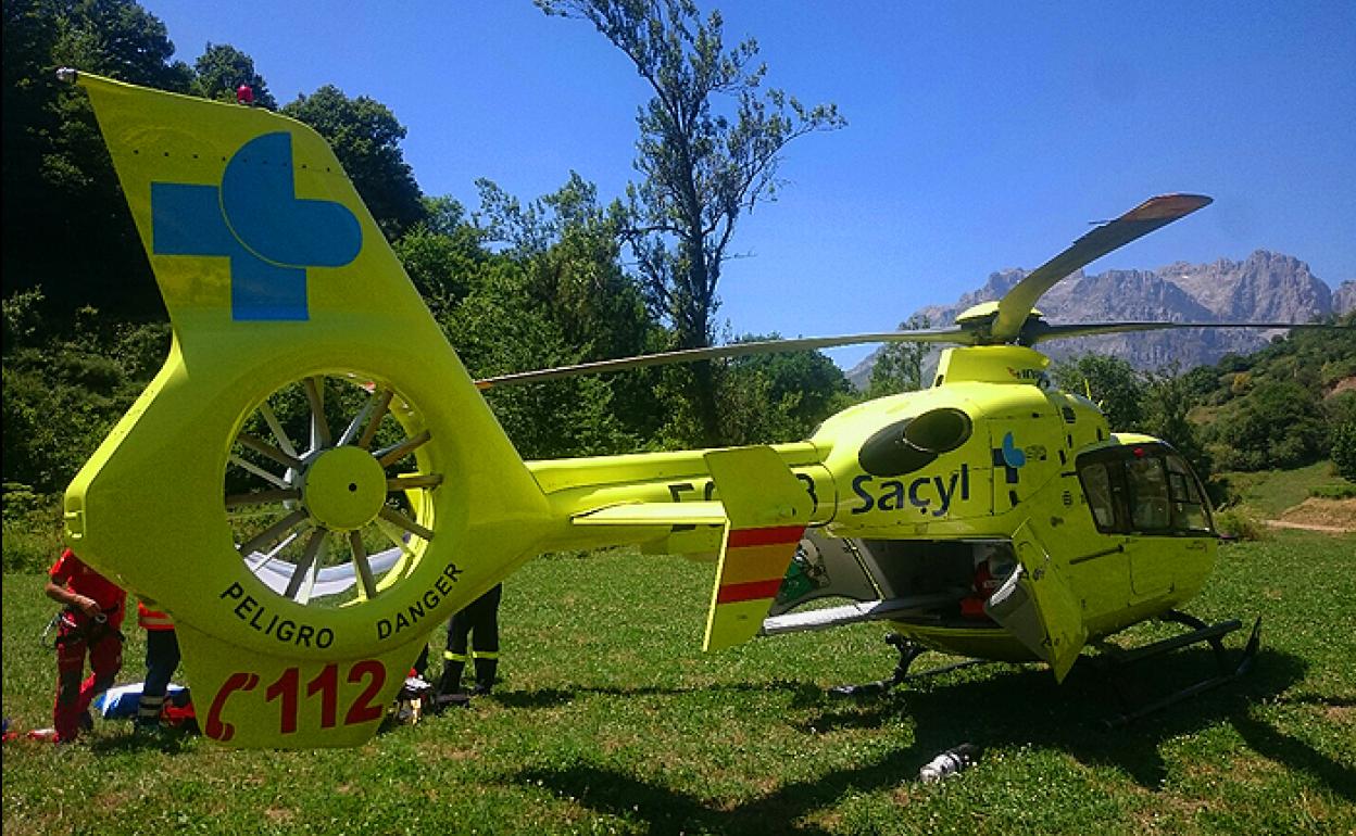 Helicóptero medicalizado de Sacyl.