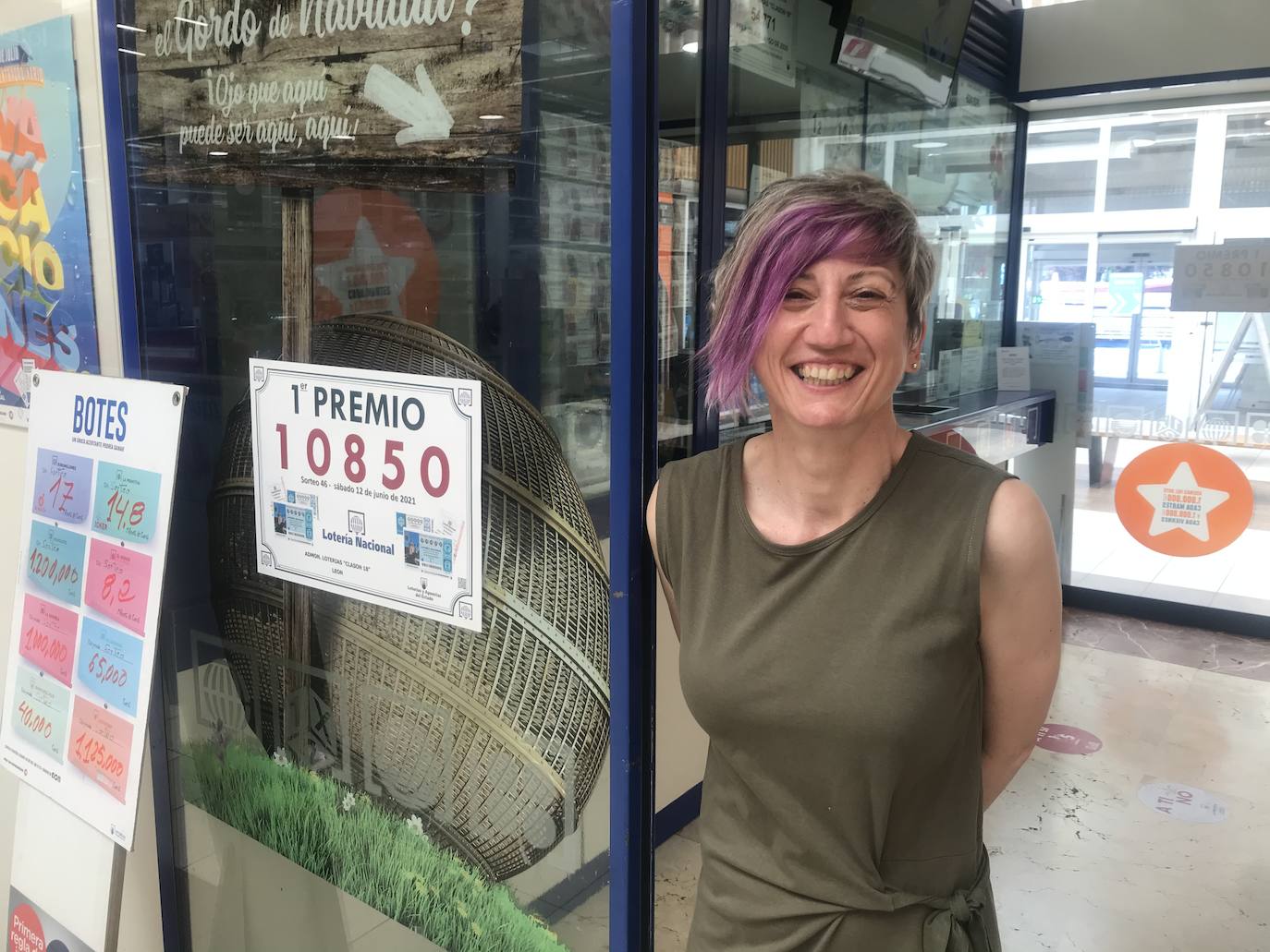 La administración de Lotería de Carrefour, en León, vende más de seis series del primer premio, a lo que se suman los boletos dispensados en dos despachos de León y una administración de Astorga.