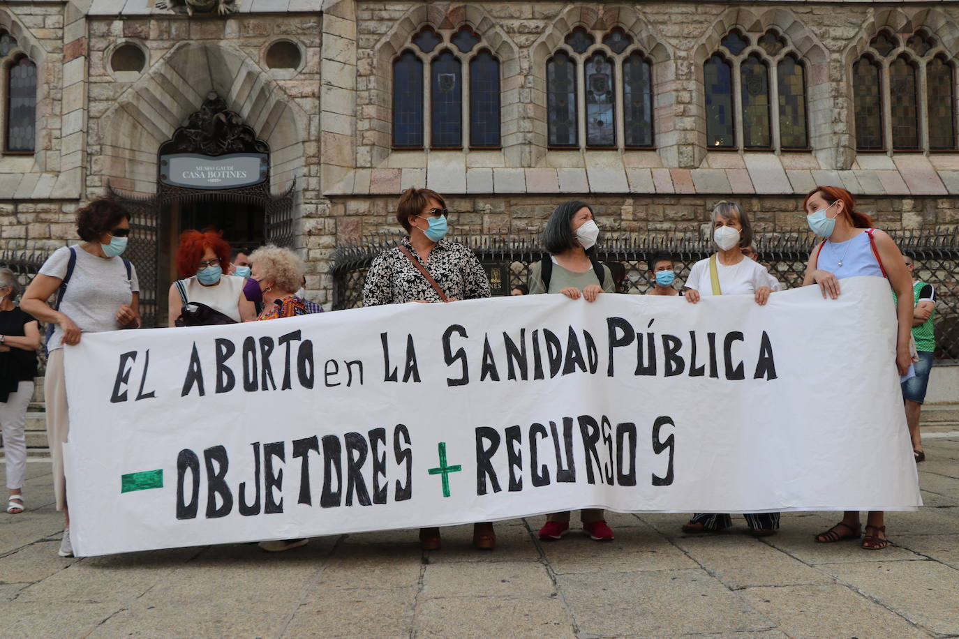 El Movimiento Feminista de Léon encabeza las demandas de un «aborto libre, seguro y gratuito».