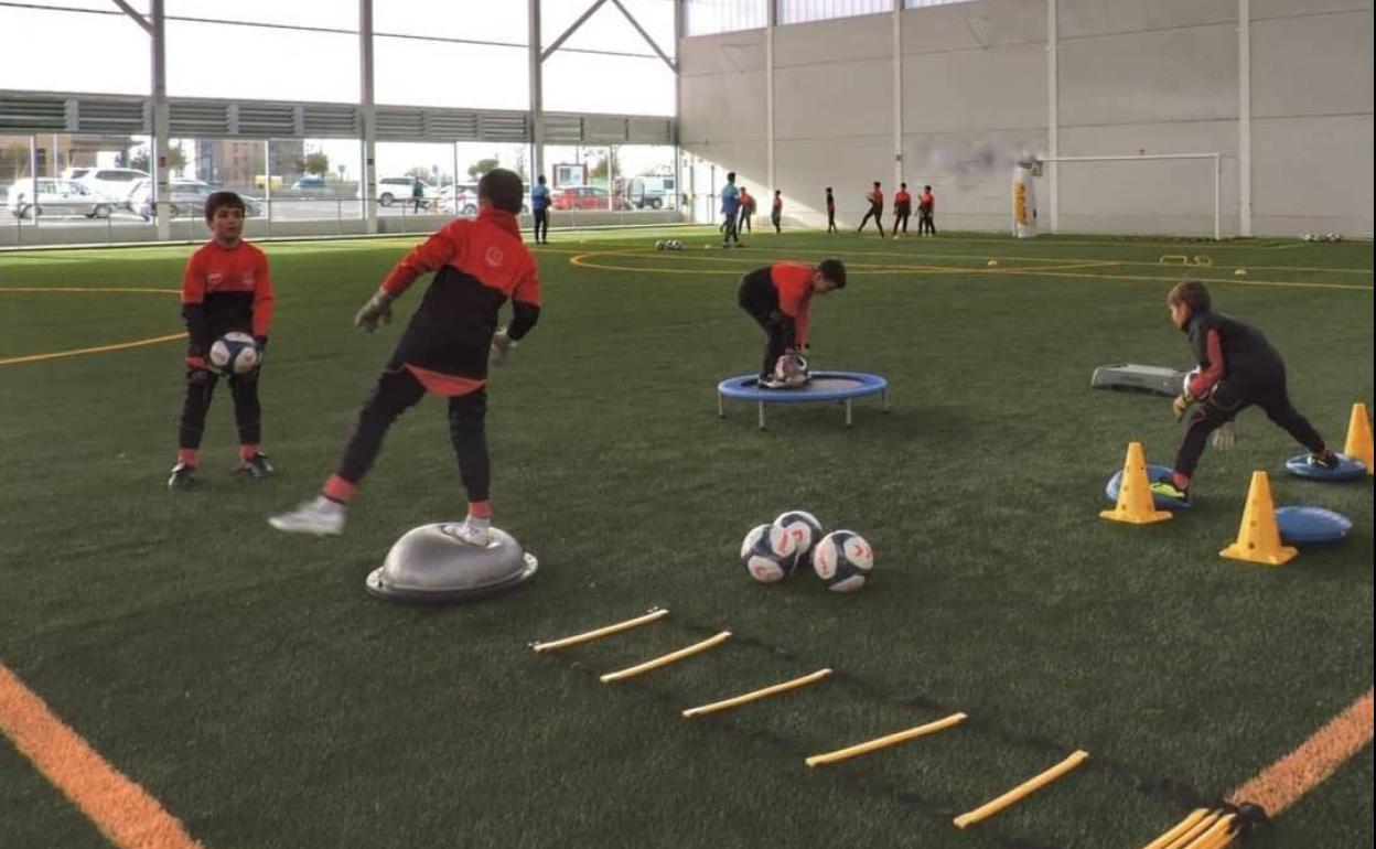 El Centro de Tecnificación de Porteros de León presenta su campus de verano