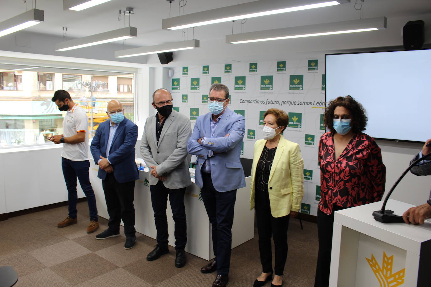 La sede de Caja Rural en León ha sido el espacio elegido para la presentación del Campeonato de España de Aguas Bravas que se celebrará en Sabero.