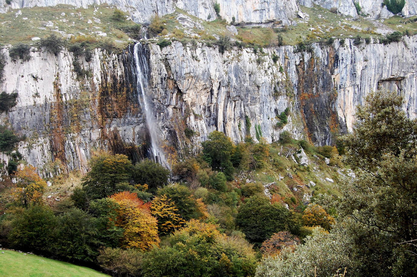 Mirador de las Cascadas del rio Gandara (Cantabria)