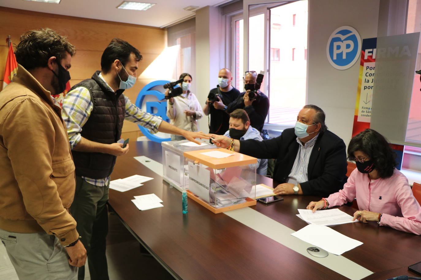 Fotos: Elecciones en el PP de León