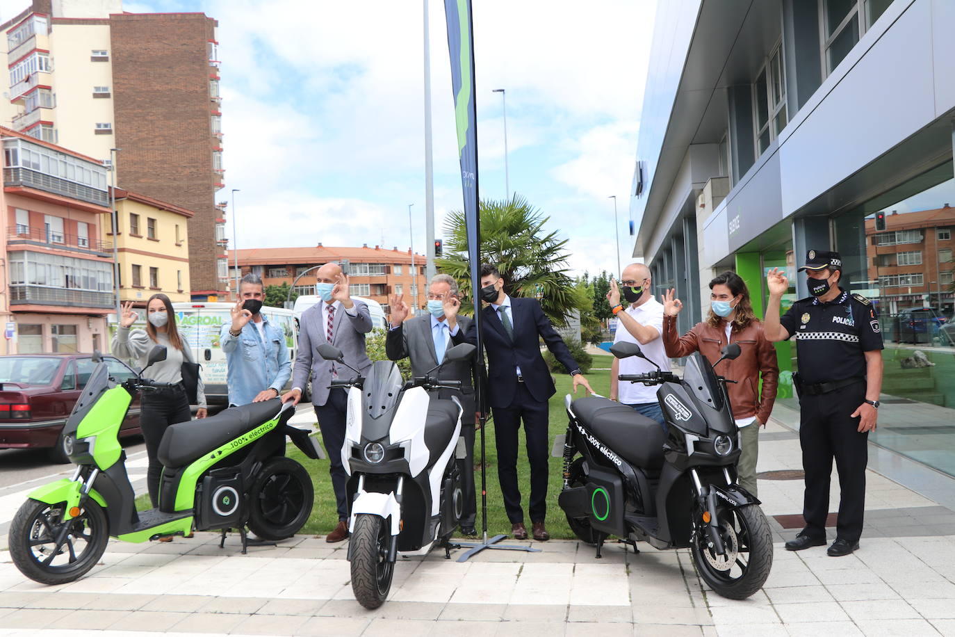 Presentación de Silence León