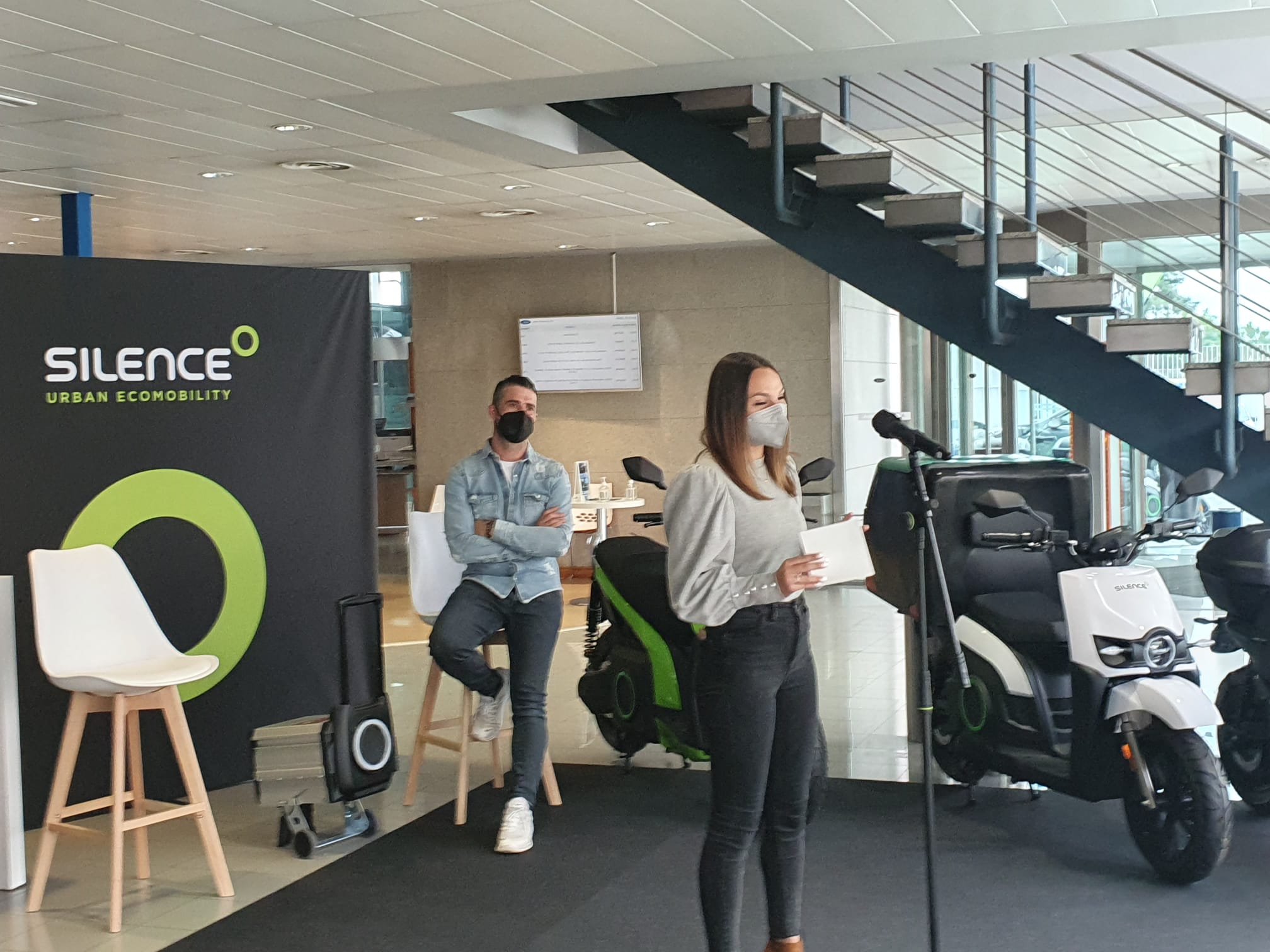 Presentación de Silence León