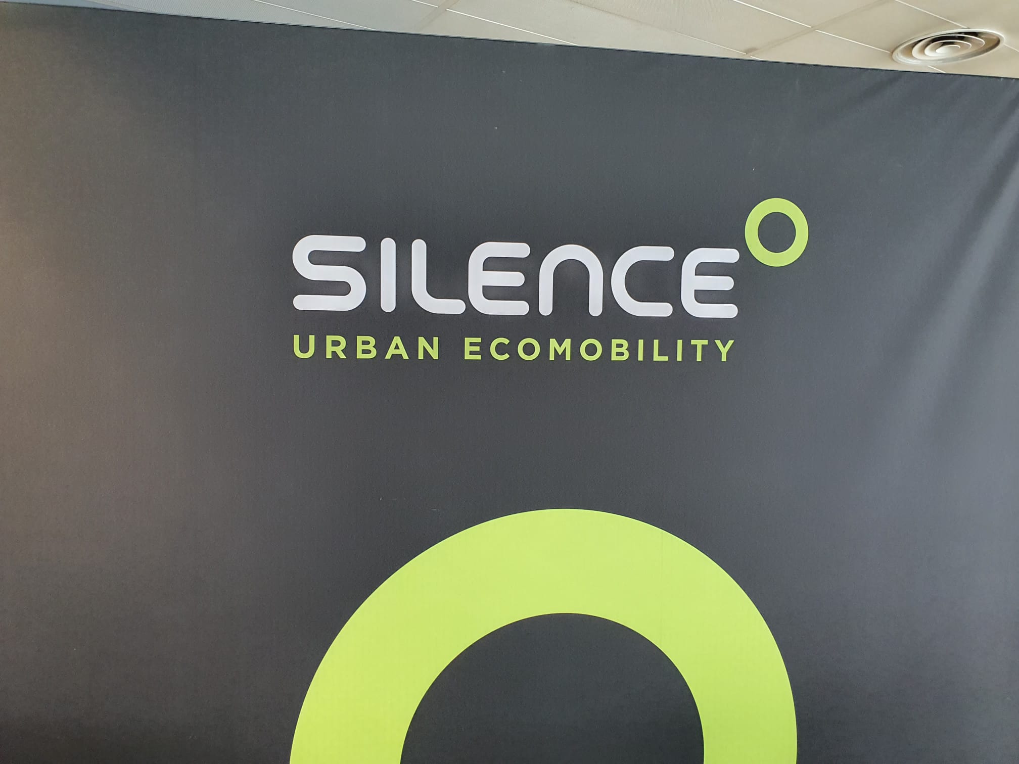 Presentación de Silence León