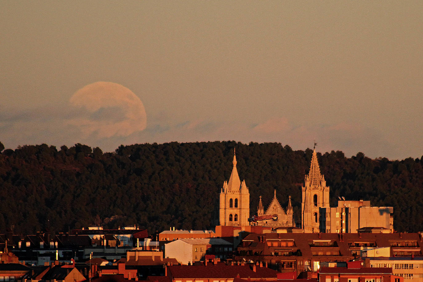 Fotos: Algunas de las superlunas que se han disfrutado en León