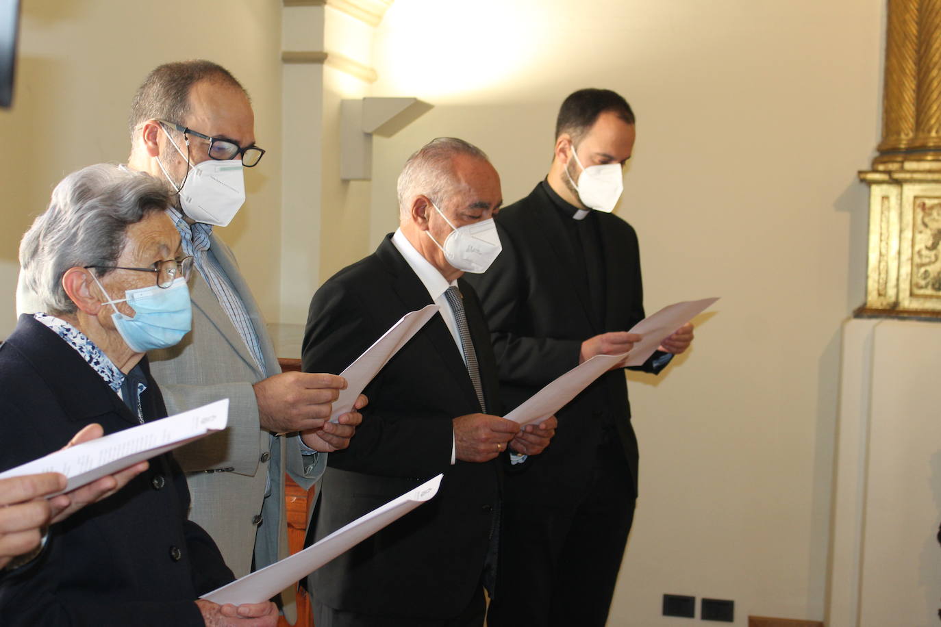 Cuatro delegados episcopales y un nuevo vicario general toman el relevo en el Consejo episcopal en un acto simbólico y cargado de recuerdo e ilusión en el Salón del Trono del Obispado de León