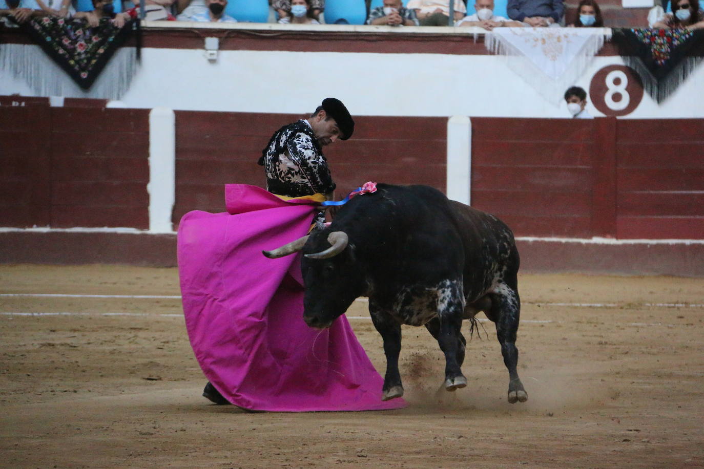 Fotos: Las mejores imágenes de Enrique Ponce en la plaza de toros de León