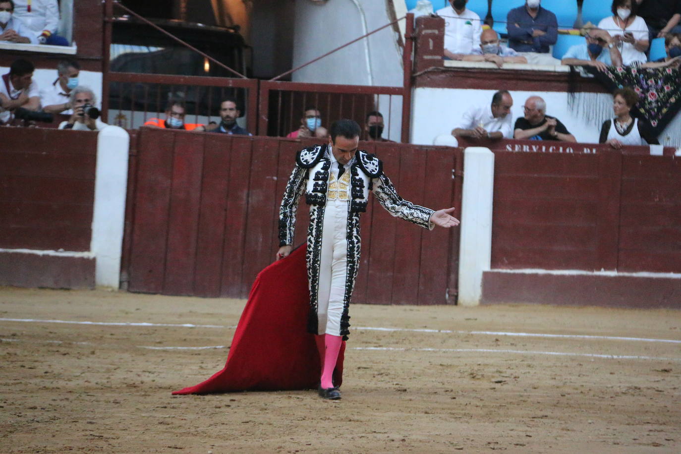 Fotos: Las mejores imágenes de Enrique Ponce en la plaza de toros de León