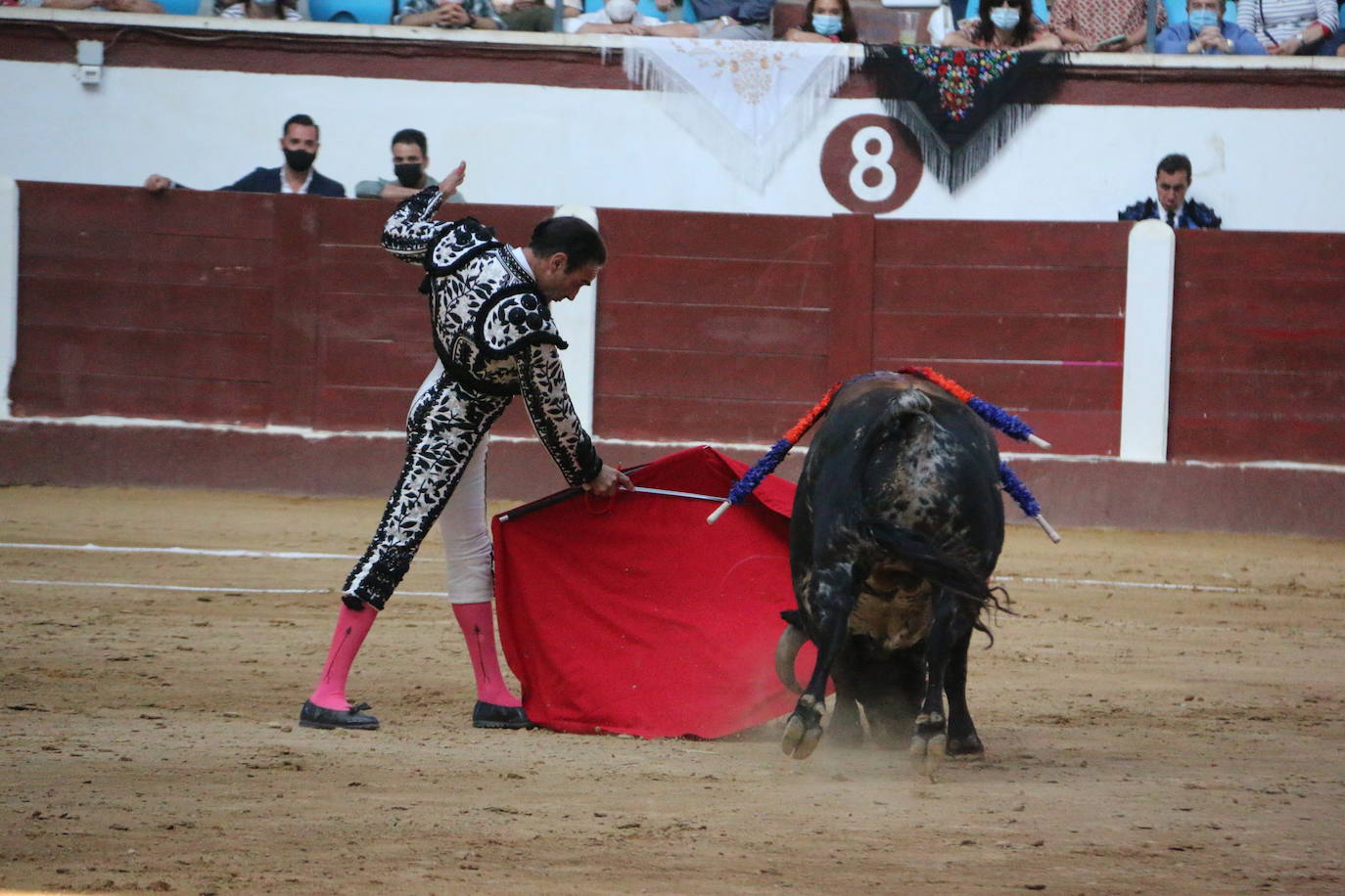 Fotos: Las mejores imágenes de Enrique Ponce en la plaza de toros de León