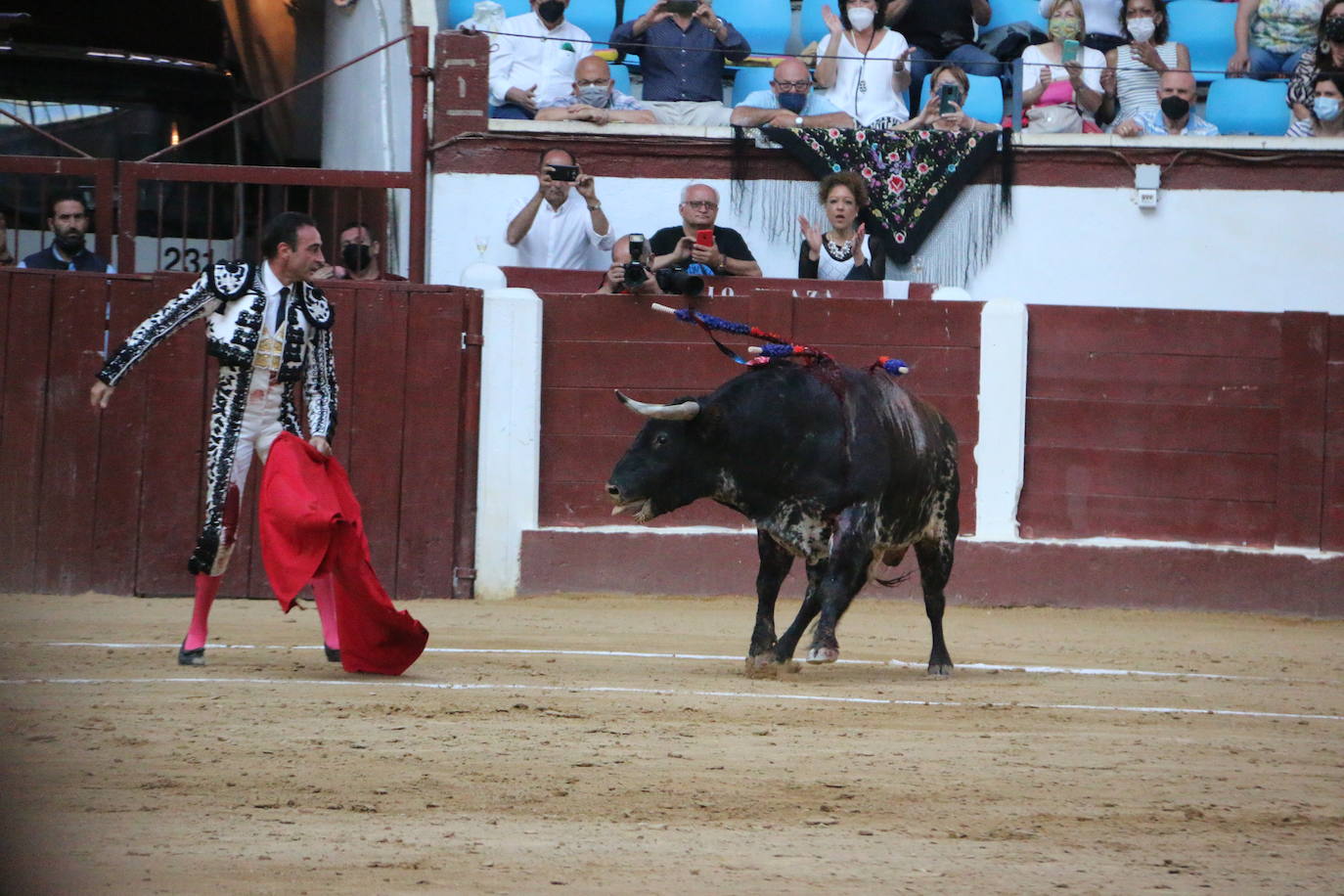 Fotos: Las mejores imágenes de Enrique Ponce en la plaza de toros de León