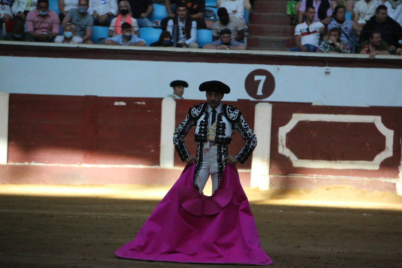 Fotos: Las mejores imágenes de Enrique Ponce en la plaza de toros de León